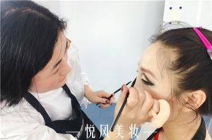 大学生有必要学化妆吗？