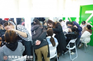 新手小白学化妆，悦风美妆学院课程多元成首选